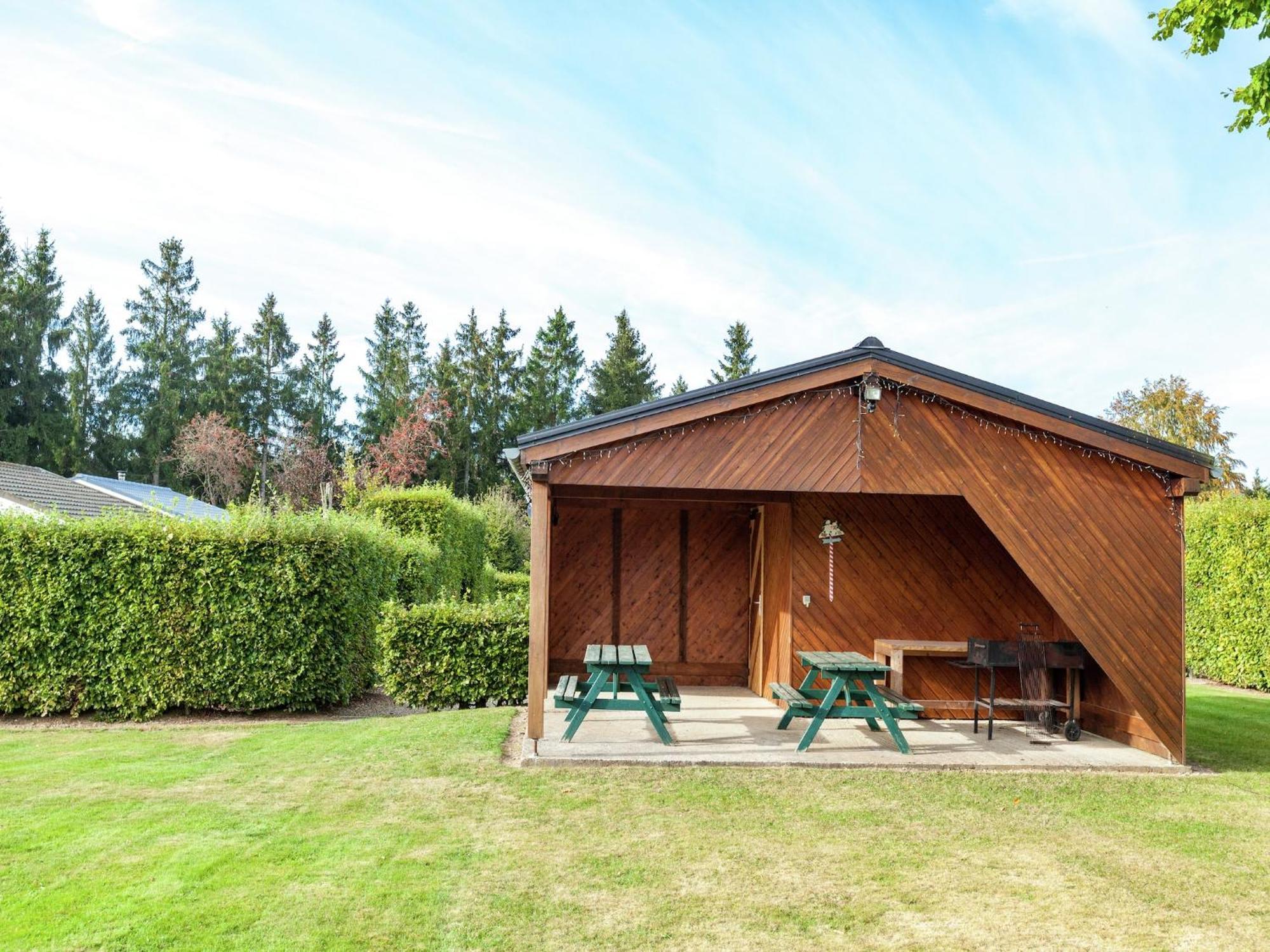 Boutique Chalet In B Llingen Near Lake Wirtzfeld Exterior photo